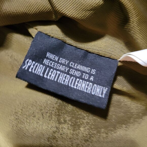 Wilsons Leather Men's M Medium Black Leather Biker Motorcycle Vest Snap Closure - Picture 10 of 11